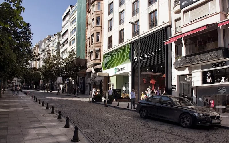 Nişantaşı’na Shuttle Transfer: İstanbul’un Lüks Alışveriş Deneyimi